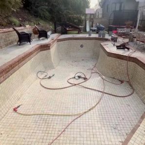 Pool Tile Cleaning in Van Nuys, CA (1)